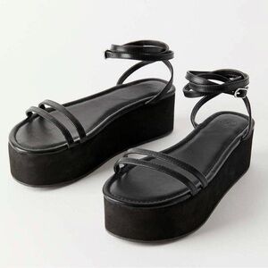 Urban Outfitters Black Platform Sandals with Strappy Design